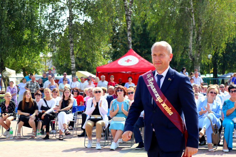 Делегат VI ВНС директор КСУП Голынка Евгений Грецкий Важно не просто доносить землякам посылы руководства страны а воплощать их в конкретных дел