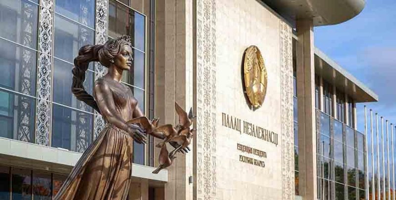 Задачи по итогам переговоров в Москве и ситуация в экономике Александр Лукашенко заслушал доклад Александра Турчина