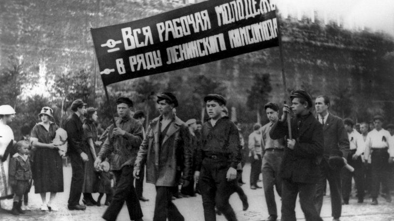 Верасень  года як у Зэльве вызваленчы паход сустракал
