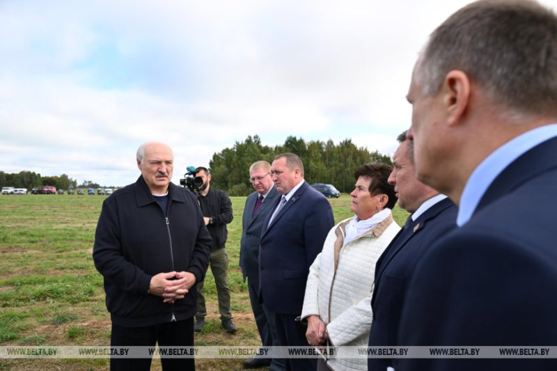 В графике Президента  сельхозтематика Александр Лукашенко совершает рабочую поездку в Шкловский район