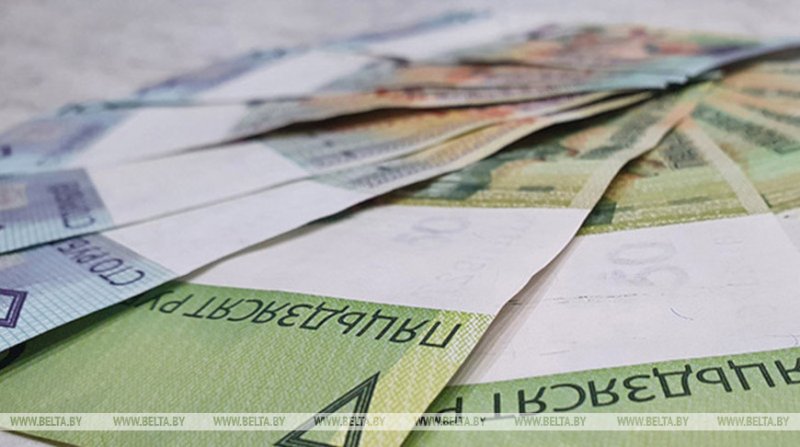 Распознал одних аферистов но поверил другим минчанин лишился  тыс рублей и стал курьером