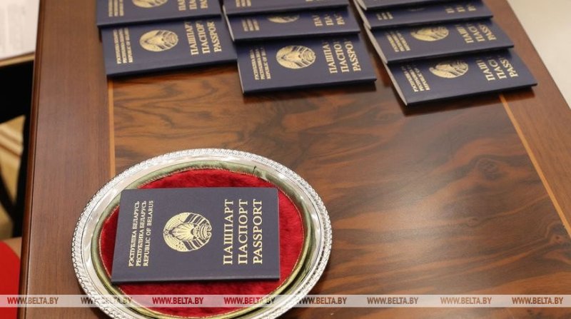Александр Лукашенко подписал указ о приеме в гражданство Беларуси  человек