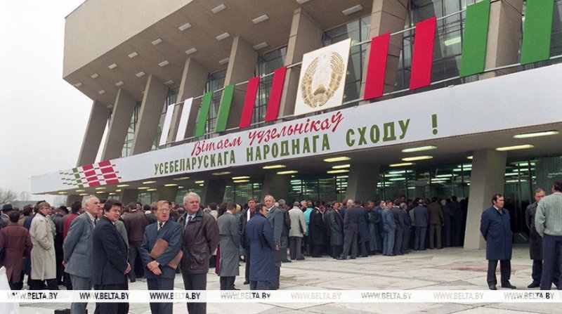 Живая дискуссия вместо пустых слов В чем делегаты I ВНС дали фору профессиональным политикам