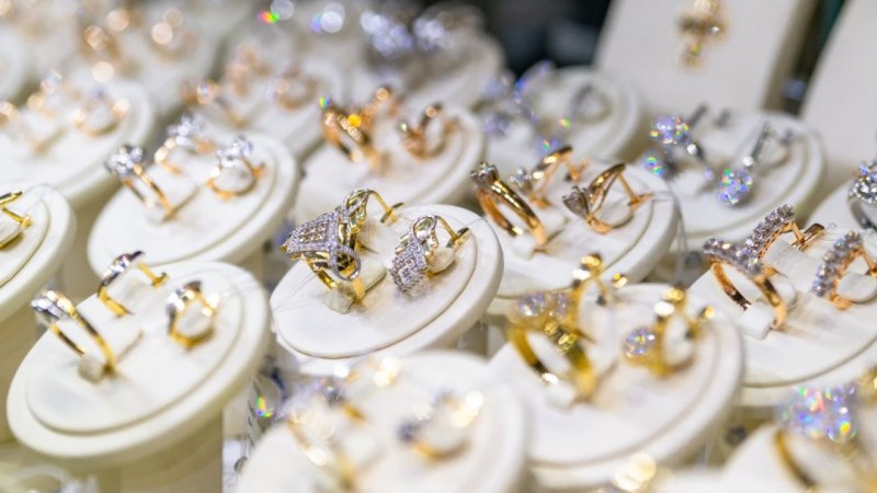 Белорусские ювелирные изделия разрешили продавать в Сети