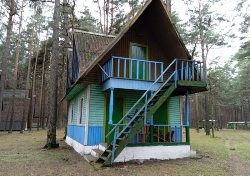 На торги выставили базу отдыха на берегу зельвенского водохранилища За комплекс построек из нескольких десятков объектов просят совсем немного