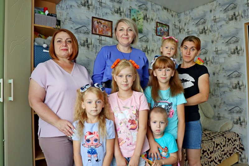 В рамках акции Профсоюзы  детям помощь к школе получила многодетная семья Майрамовых