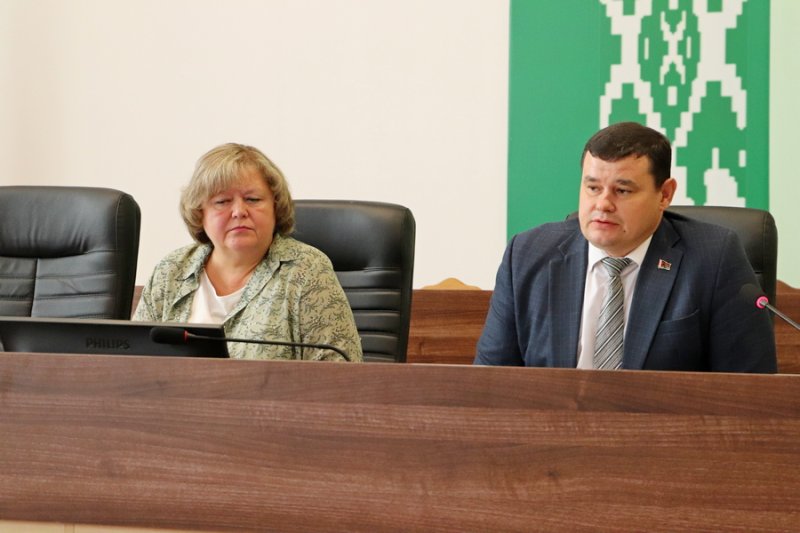 Участники семинара обсудили как усовершенствовать работу с пустующими домами в районе