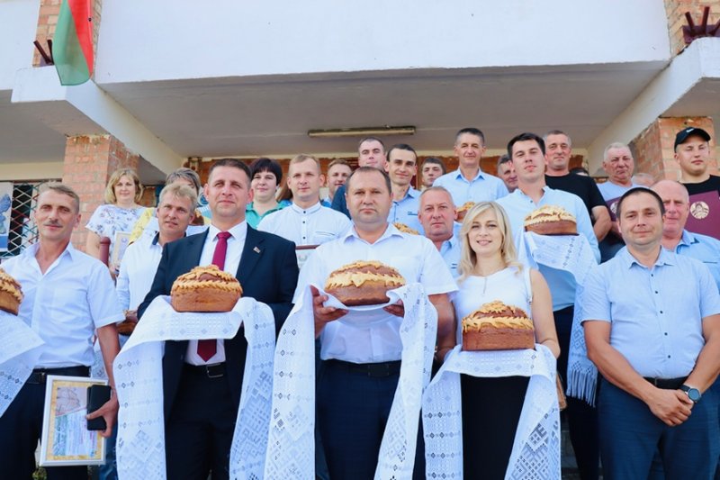 Спасибо за труд хлеборобы В филиале Князево отметили Дожинки