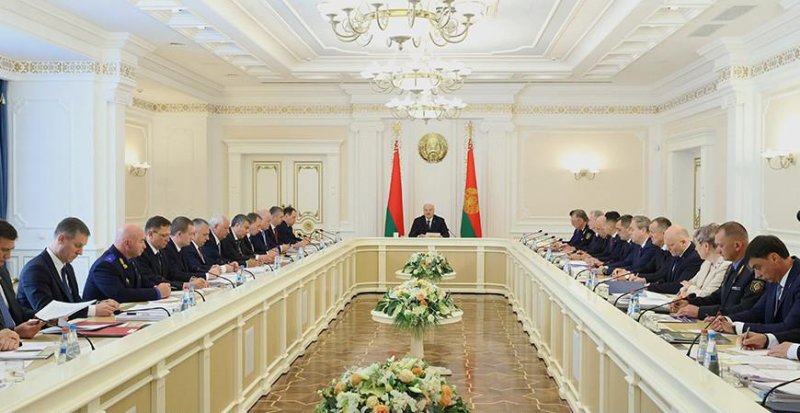 От жилищного строительства до ремесленной деятельности Подробности совещания Александра Лукашенко с руководством Совмина