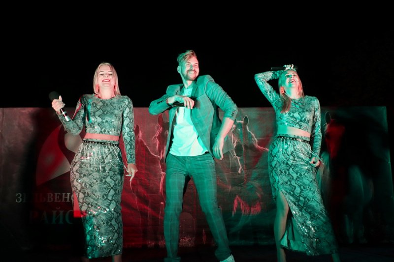 На Зельвенском водохранилище состоялся праздничный концерт