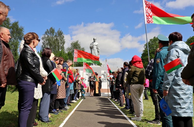 Зельвенщина помнит В районе состоялся автопробег Дорога памяти