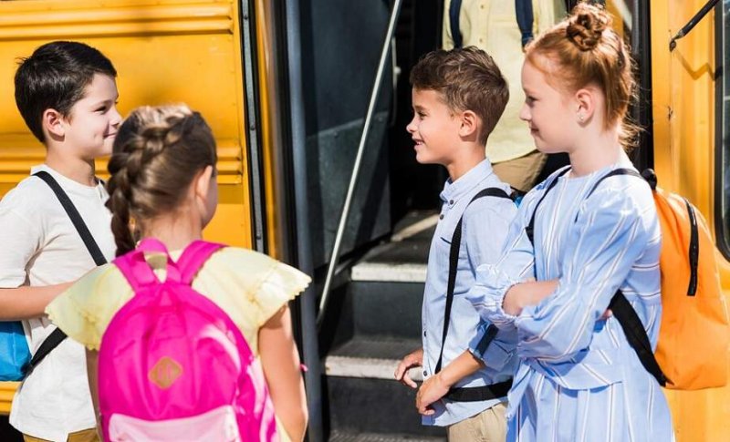 С  сентября школьники смогут пользоваться общественным транспортом бесплатно