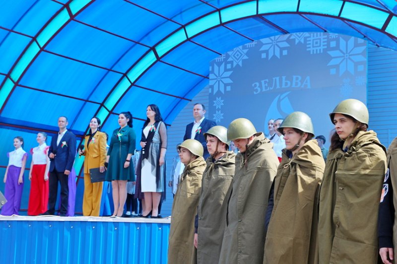 Праздник со слезами на глазах В Зельве состоялся концерт Звени победная весна