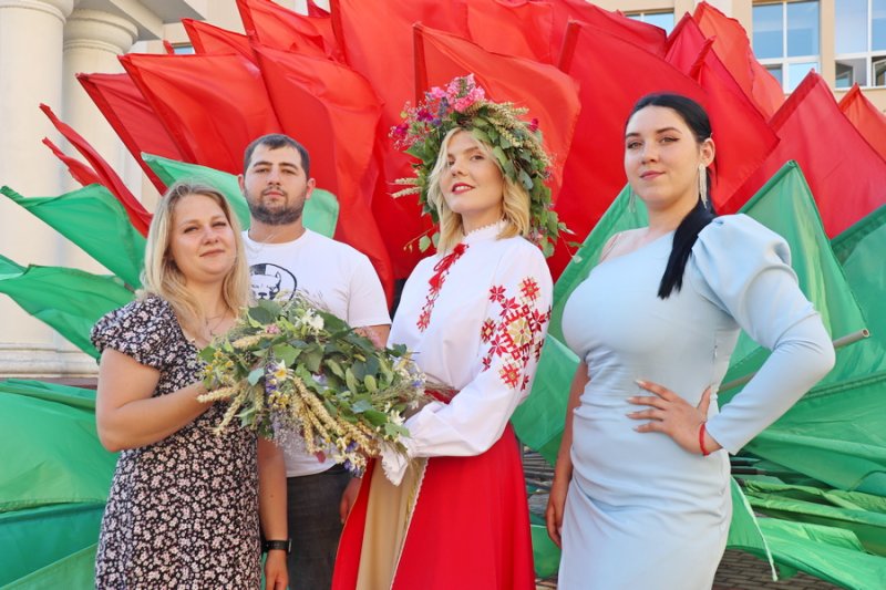 Работающая молодёжь Зельвенщины приняла участие в областной акции Дзявочы вянок мру