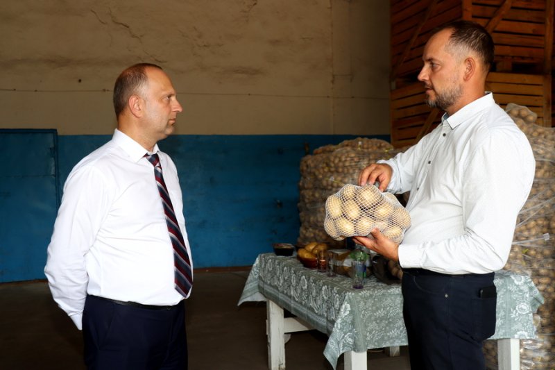 Бизнес  перспективный Министр экономики ознакомился с работой фермерского хозяйства Долина Вкуса