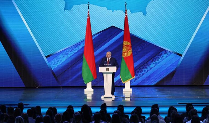 Александр Лукашенко День народного единства символизирует стремление белорусов жить в своем государстве и на родной земле