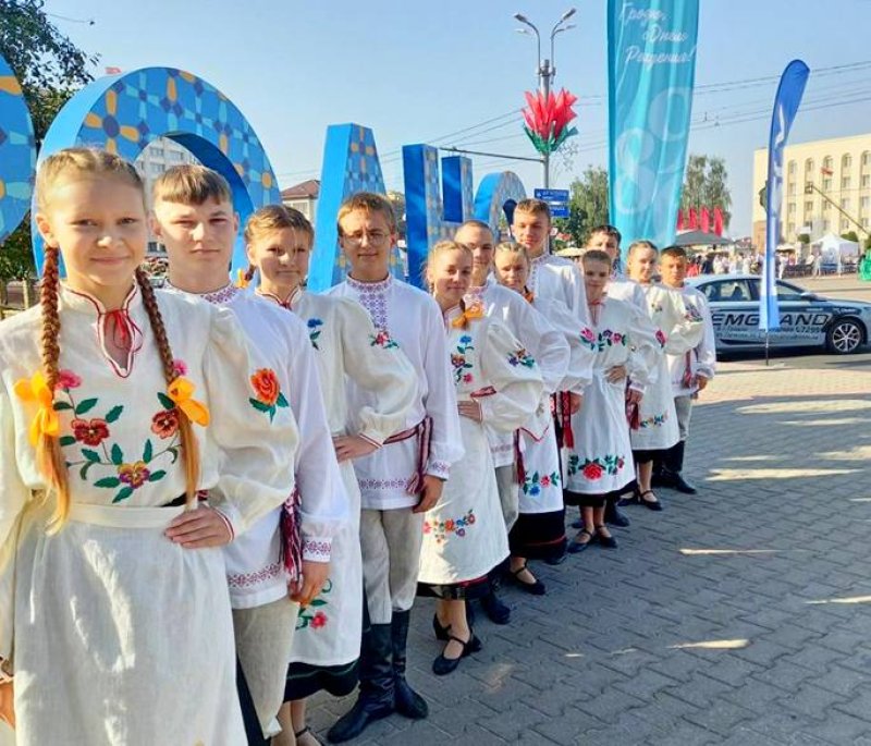 Новый учебный год  новые победы Ансамбль Зальвяначка удостоен диплома I степени областного конкурса