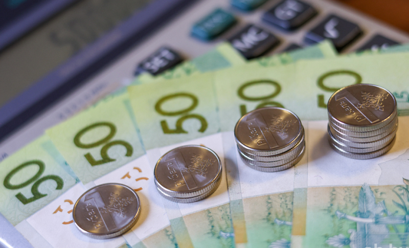 Рост пенсий и банковских комиссий изменения в работе ИП ремесленников и самозанятых Какие новшества ждут белорусов с  октября