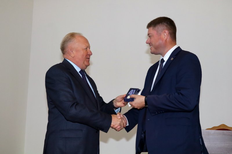 Профсоюзы должны отстаивать интересы граждан Виктор Лискович с рабочим визитом посетил Зельвенский район