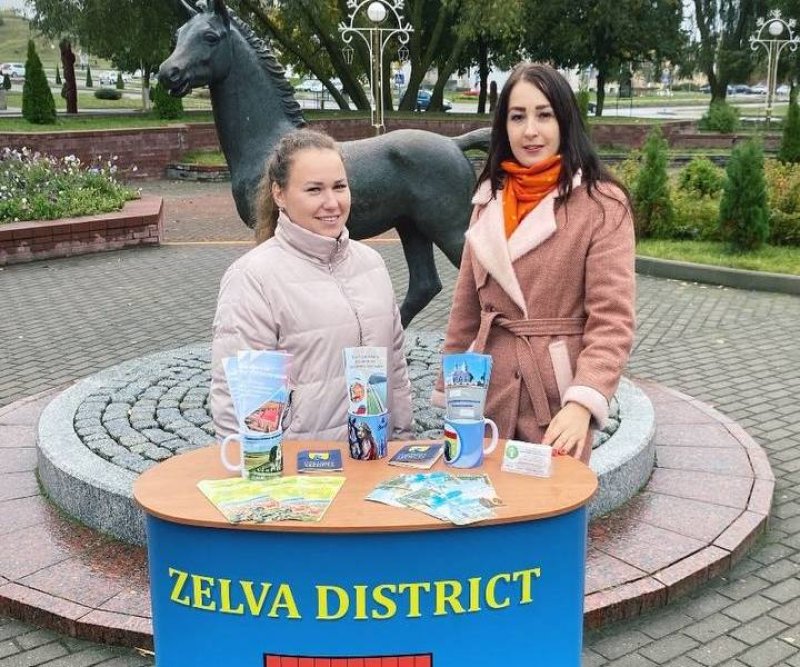 В Зельве состоялась акция  Подарочек для мамочки