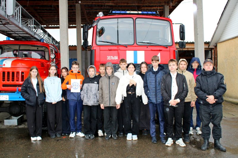 В Зельвенском РОЧС состоялся День открытых дверей