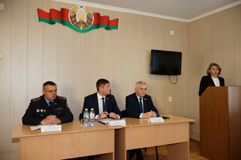 Семья общество и государство О чем говорили на Едином дне информирования населения в Зельве