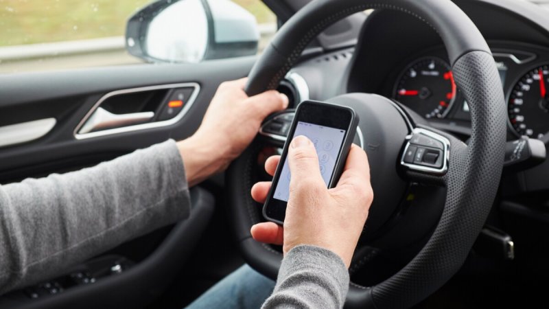 Госавтоинспекция проводит рейд Мобильный телефон