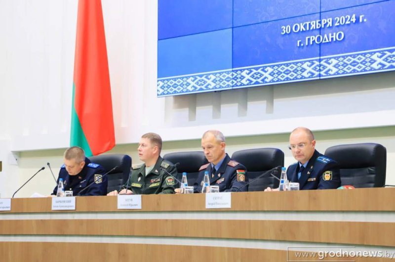 Кризис беженцев и текущую ситуацию на границе Беларуси с ЕС обсудили на прессконференции с журналистами из Беларуси и России