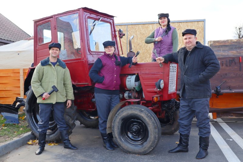 Зельвенский район представил своё подворье на областных Дожинках в Мостах