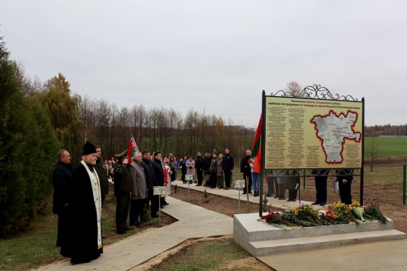 Митингреквием собрал зельвенцев в Сынковичах у аллеи памяти пострадавшим от геноцида землякам