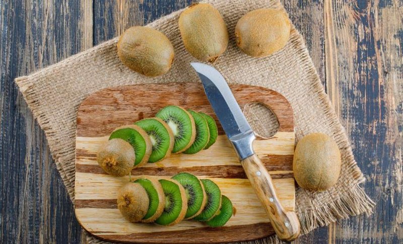 Богат клетчаткой и содержит много витамина С Почему киви особенно полезен осенью