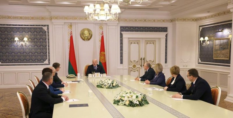 Александр Лукашенко проблемы которые тревожат людей для меня очень важны чтобы потом исправлять недостатки