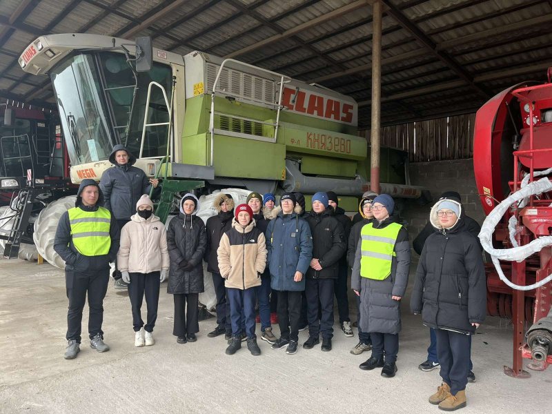 Князескя школьнк пабывал з экскурсяй у мясцовым сельгаспрадпрыемстве