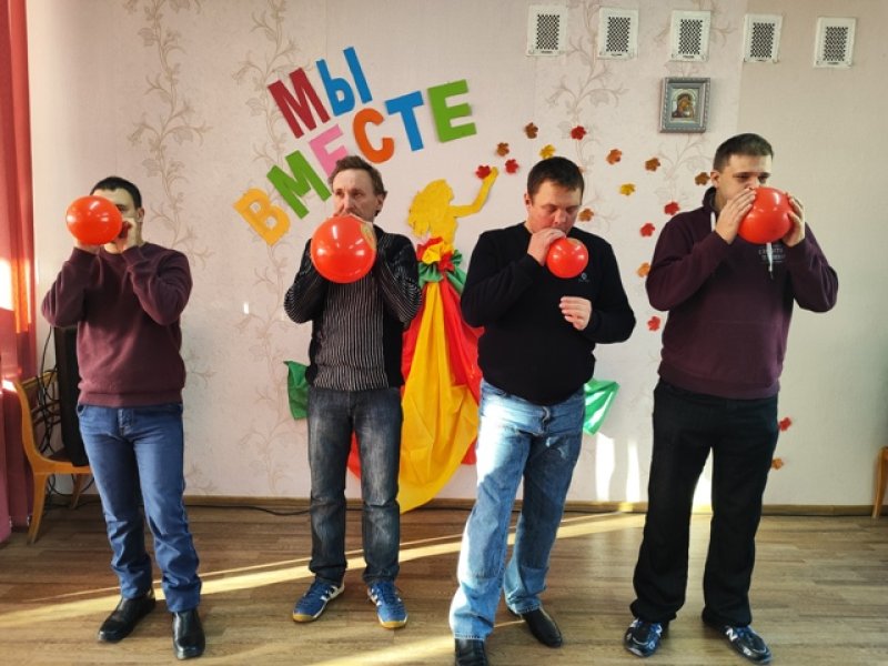 В атмосфере добра и милосердия В ЦСОН прошло музыкальноразвлекательное мероприятие ко Дню инвалидов