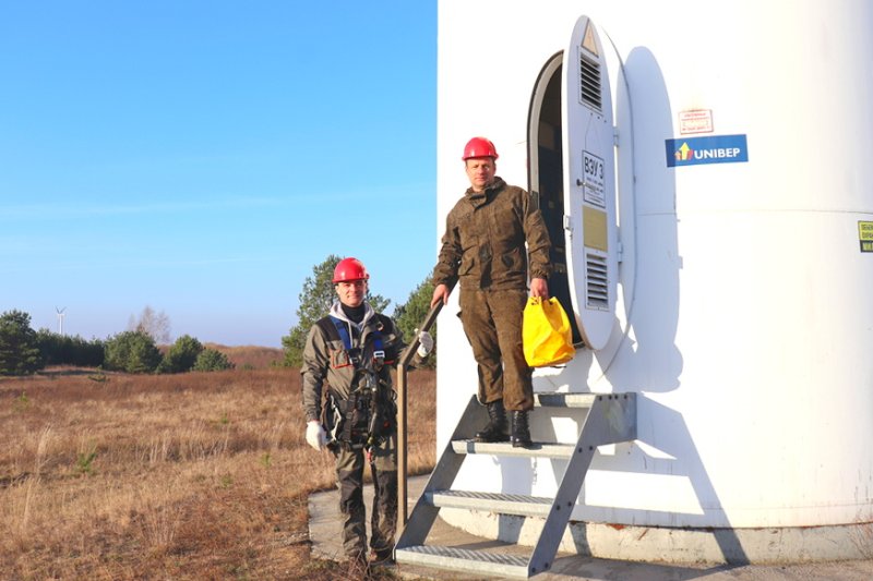 Энергии ветра  зеленый свет Как трудятся на благо земляков работники ООО Зилант Александр Плавский и Михаил Голуб