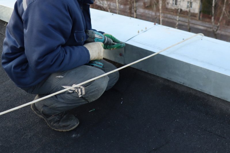 Фотофакт На Зельвенщине устраняют последствия стихии