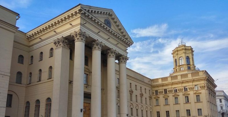 Александр Лукашенко поздравил сотрудников КГБ с профессиональным праздником вы сражаетесь на скрытом от глаз людей фронте