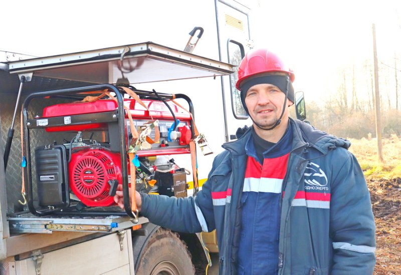 Всегда с позитивным зарядом Расскажем о том как связал свою судьбу с Зельвенским РЭС Дмитрий Левчук