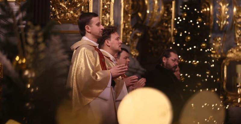 Александр Лукашенко поздравил христиан Беларуси празднующих Рождество Христово  декабря