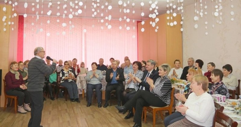 Новогодняя благотворительная акция для пожилых людей От всей души стартовала на Зельвенщине