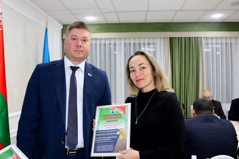 Награды  самым искусным На Зельвенщине подвели итоги конкурса на лучшее новогоднее украшение сельсоветов организаций и жилых домов