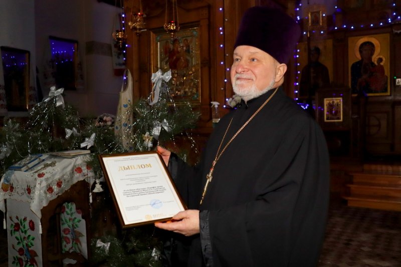 ФОТОФАКТ Награда конкурса Познай Беларусь передана в Сынковичскую церковь