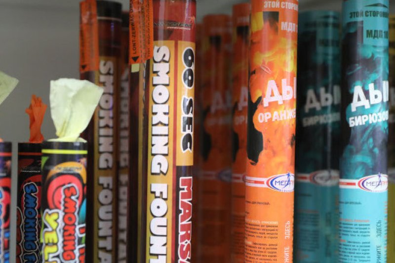 Правительством введен запрет на оптовую и розничную торговлю пиротехническими изделиями