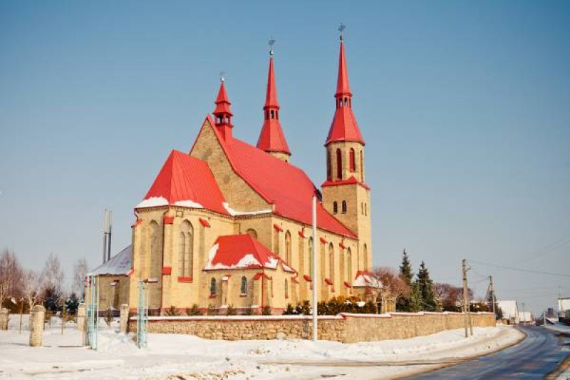 Христиане римскокатолического вероисповедания празднуют Крещение Господне