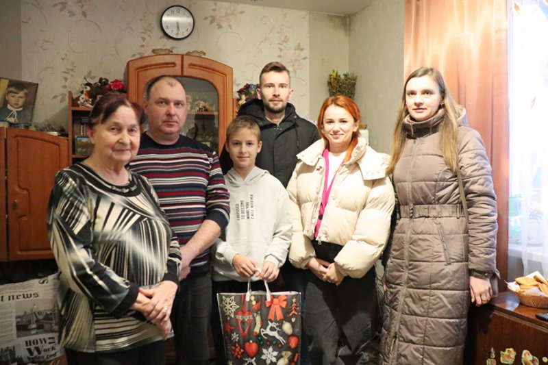 Перспективный кадровый резерв райисполкома принял участие в благотворительной акции Новогоднее эхо