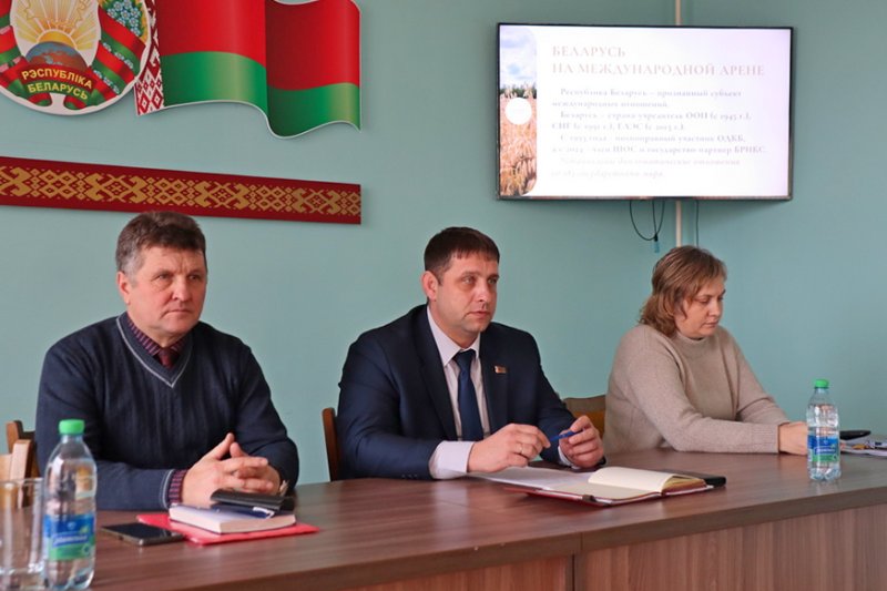 Чего достигли и к чему стремимся Продолжаются встречи руководства района с трудовыми коллективами