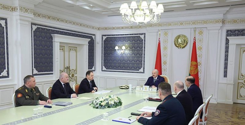 Александр Лукашенко собрал совещание по торговле с зарубежными партнерами прежде всего на Востоке