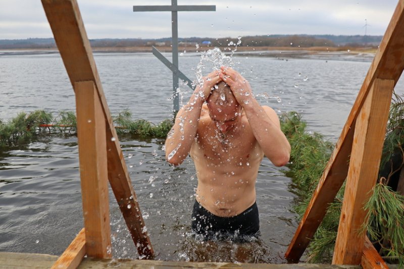 Православные зельвенцы сегодня празднуют Крещение Господне