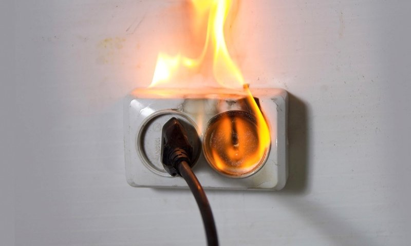 Зельвенский РОЧС напоминает правильно пользуйтесь электроприборами