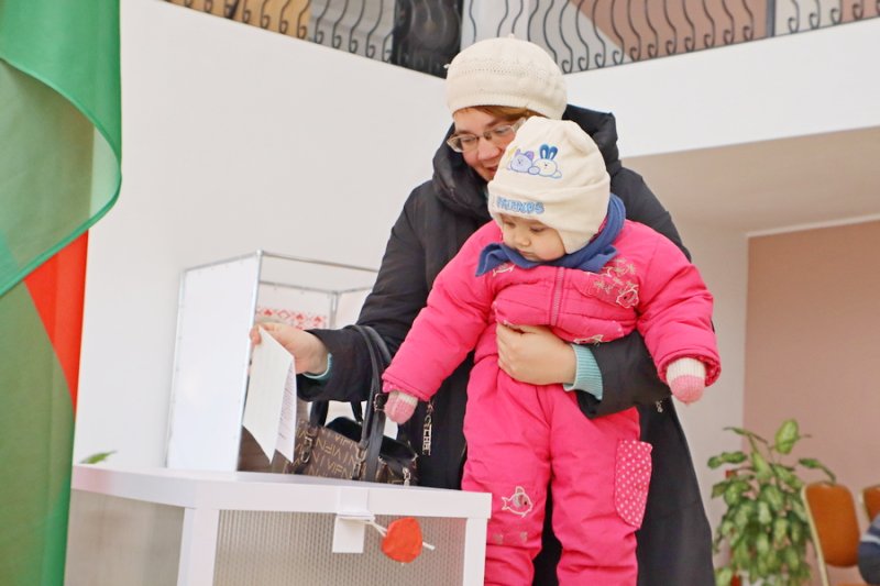 День выборов Как проходит голосование на Центральном избирательном участке 